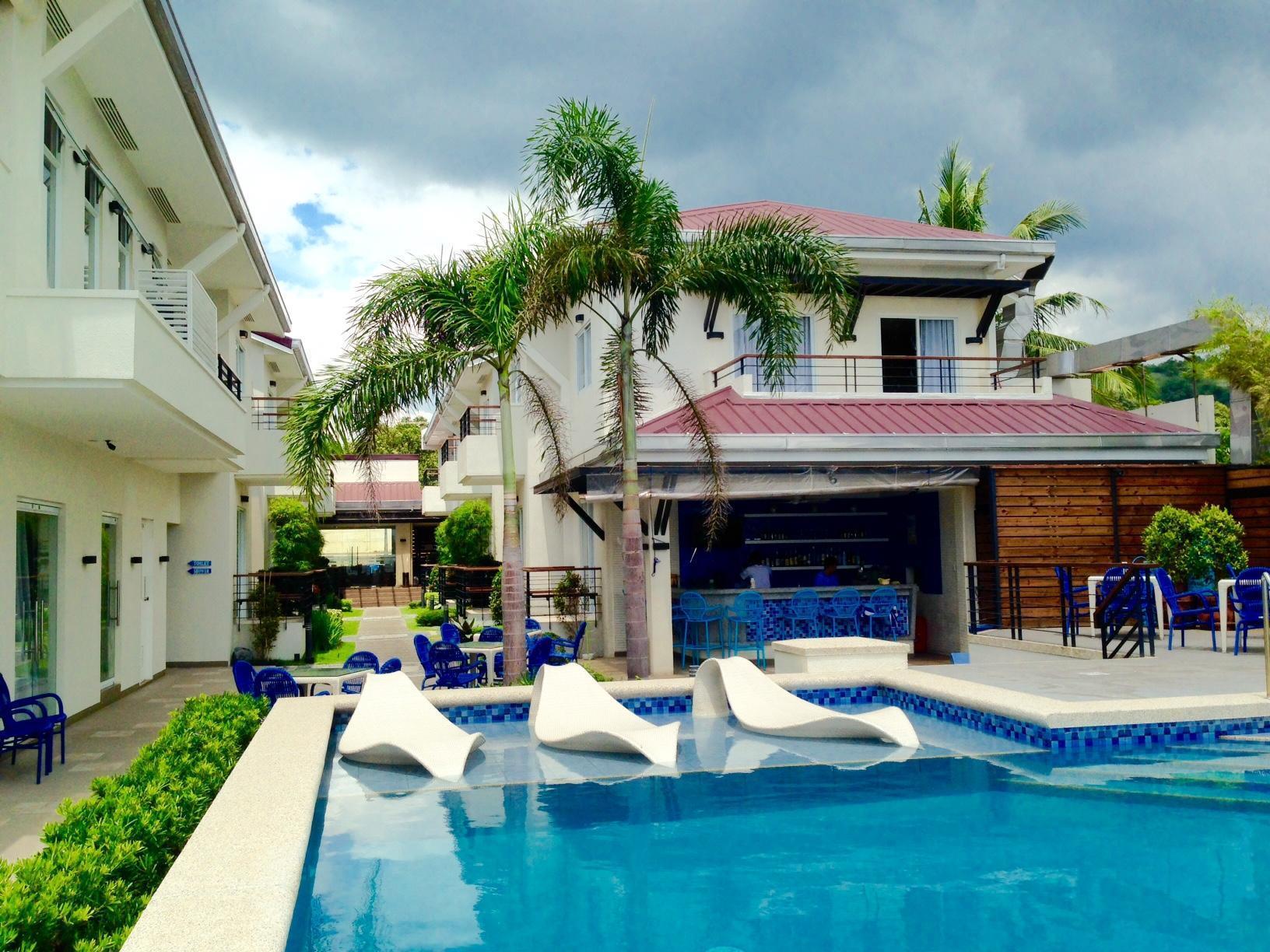 Icove Beach Hotel Olongapo Exterior photo